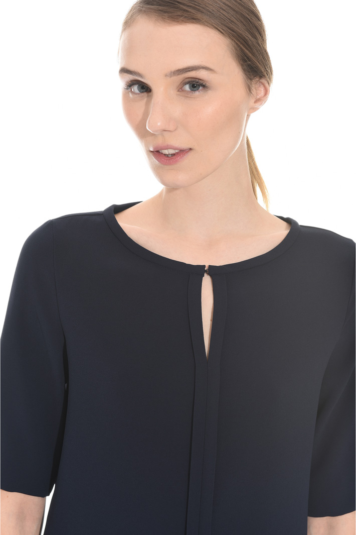 Boxy envers satin top Intrend Boxy envers satin top Intrend