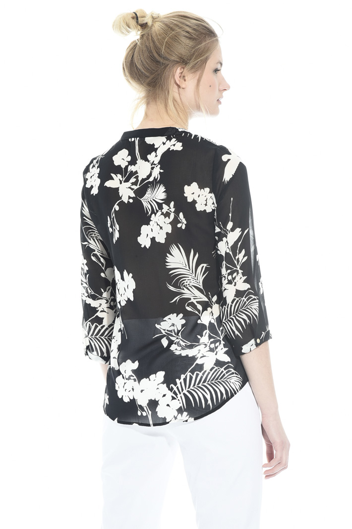 Crepe fabric blouse Intrend Crepe fabric blouse Intrend