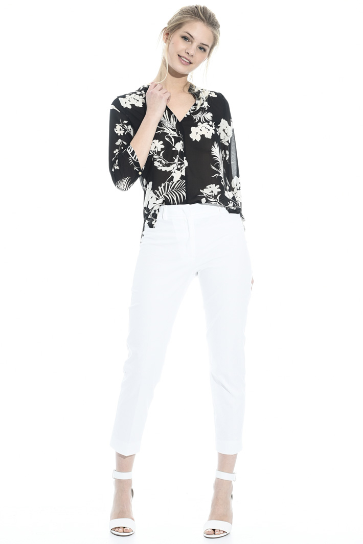 Crepe fabric blouse Intrend Crepe fabric blouse Intrend
