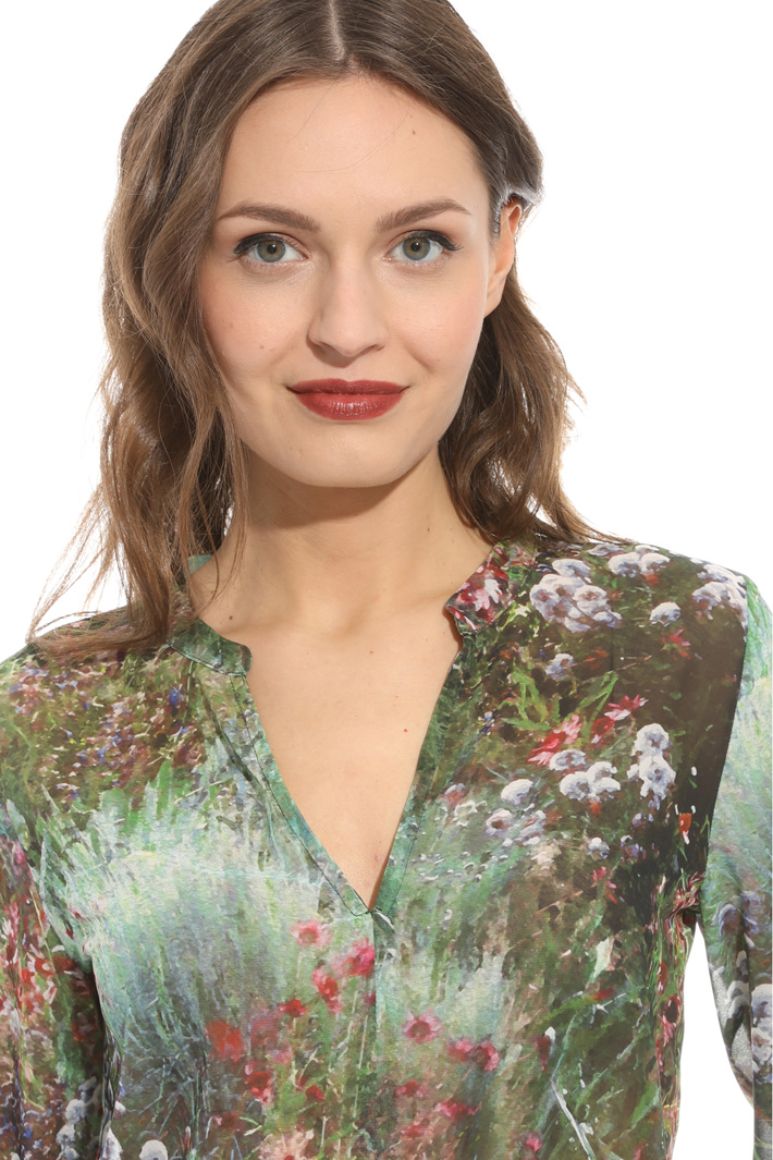 Printed crepe blouse Intrend Printed crepe blouse Intrend