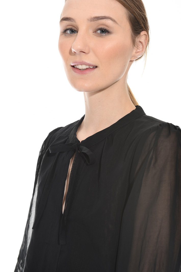 Cotton organza blouse Intrend Cotton organza blouse Intrend
