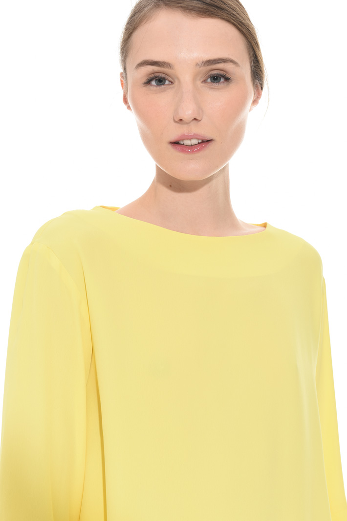 Silk crepe blouse Intrend Silk crepe blouse Intrend