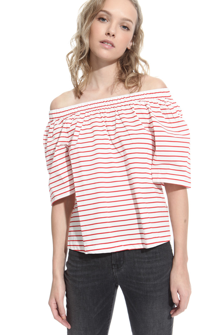 Top con scollo a barchetta Intrend Top con scollo a barchetta Intrend