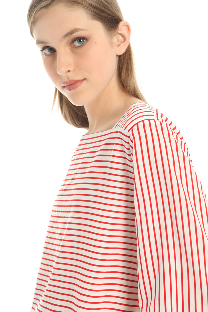Rounded sleeve blouse Intrend Rounded sleeve blouse Intrend