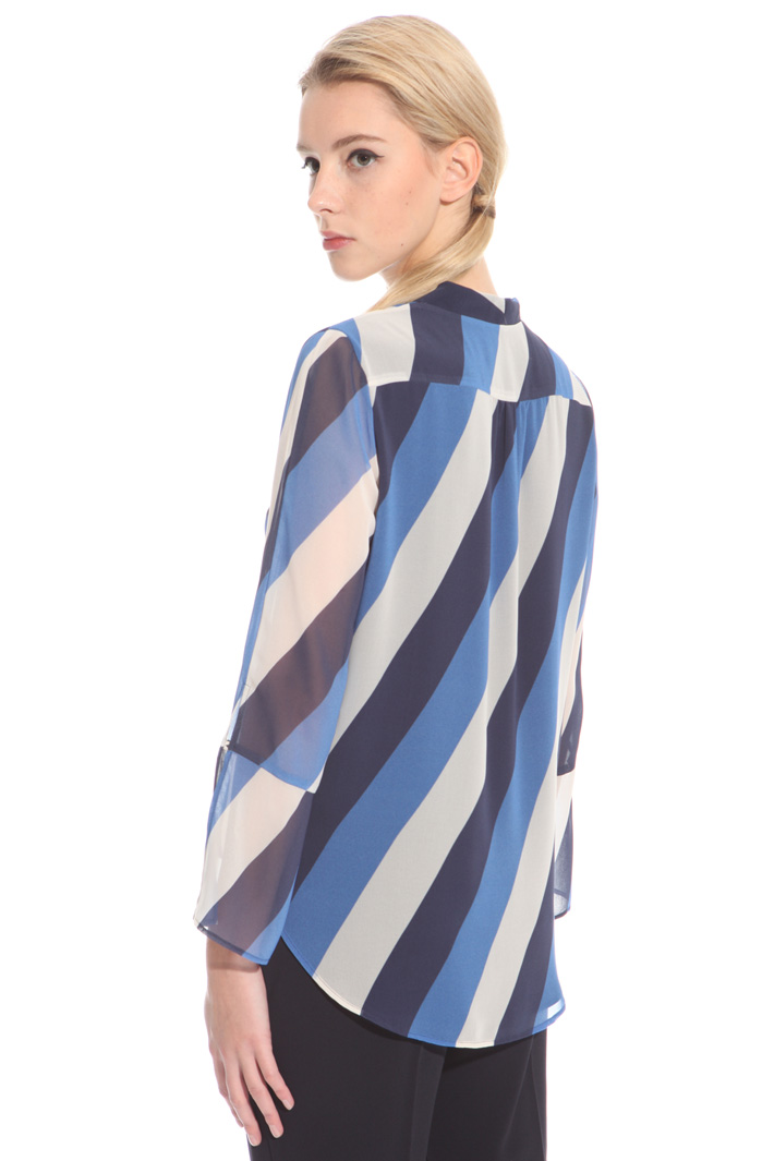 Blusa con pannelli sovrapposti Intrend Blusa con pannelli sovrapposti Intrend