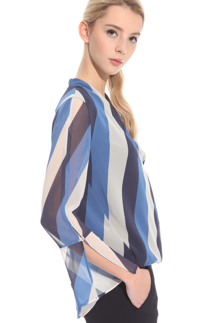 Blusa con pannelli sovrapposti Intrend Blusa con pannelli sovrapposti Intrend