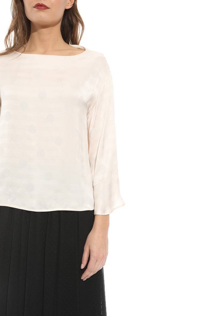 Viscose satin blouse Intrend Viscose satin blouse Intrend