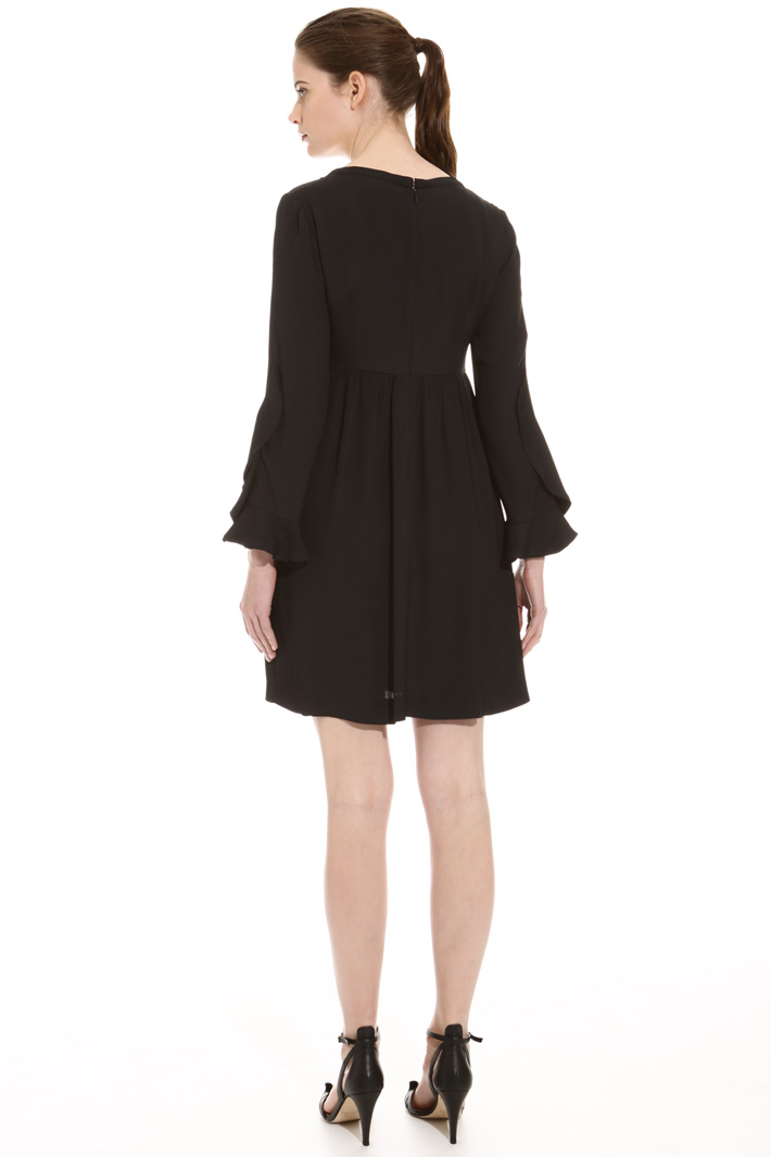 Abito in crepe envers satin Intrend Abito in crepe envers satin Intrend