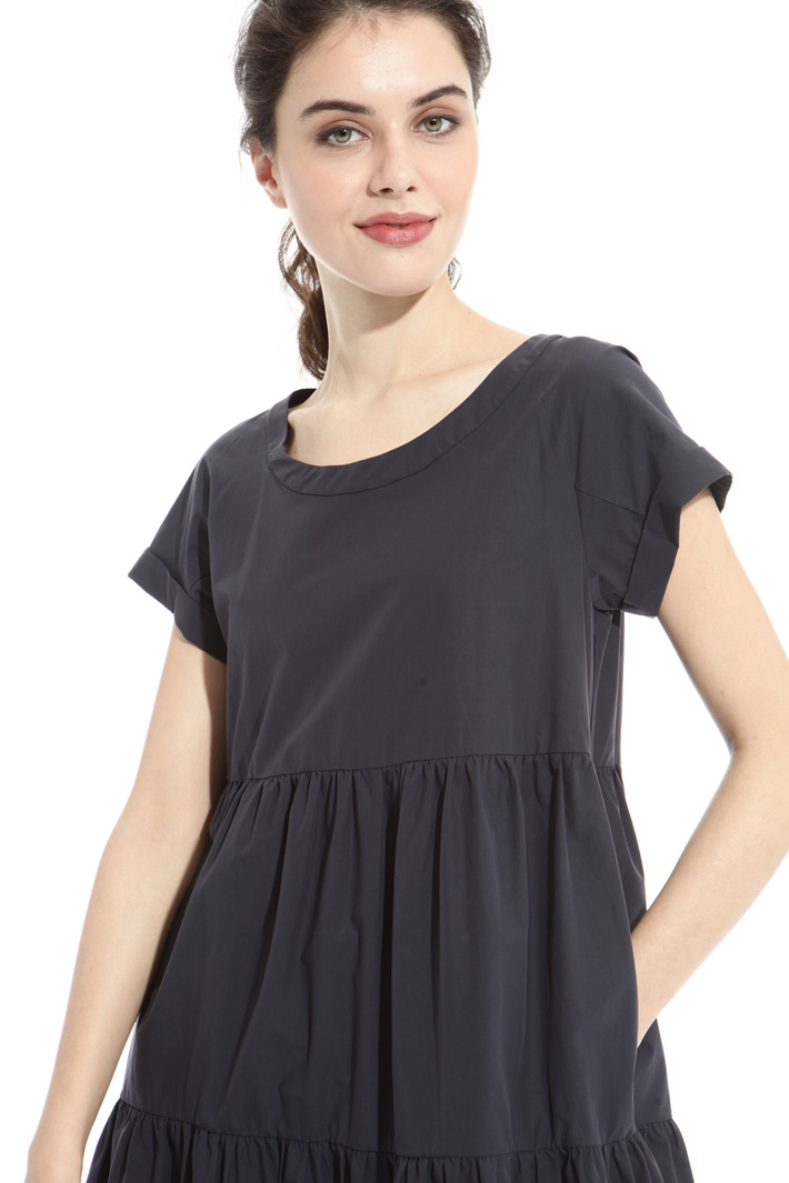 Loose dress with pockets Intrend Loose dress with pockets Intrend