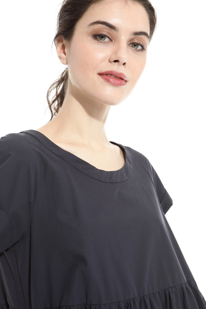 Loose dress with pockets Intrend Loose dress with pockets Intrend