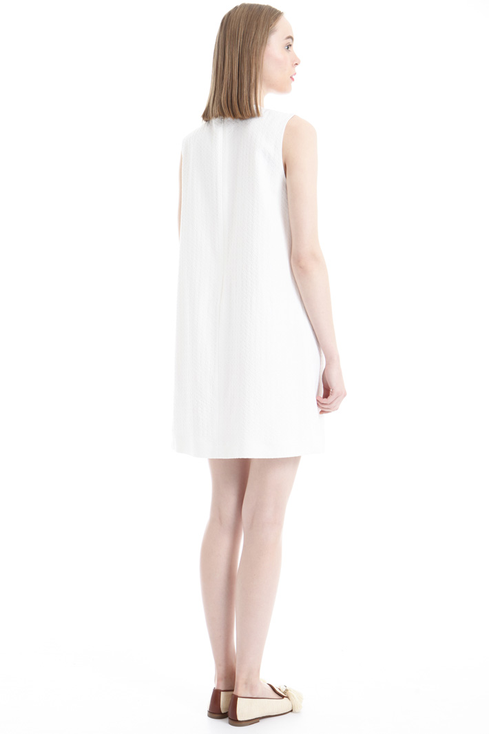 Dress in matelassé fabric Intrend Dress in matelassé fabric Intrend