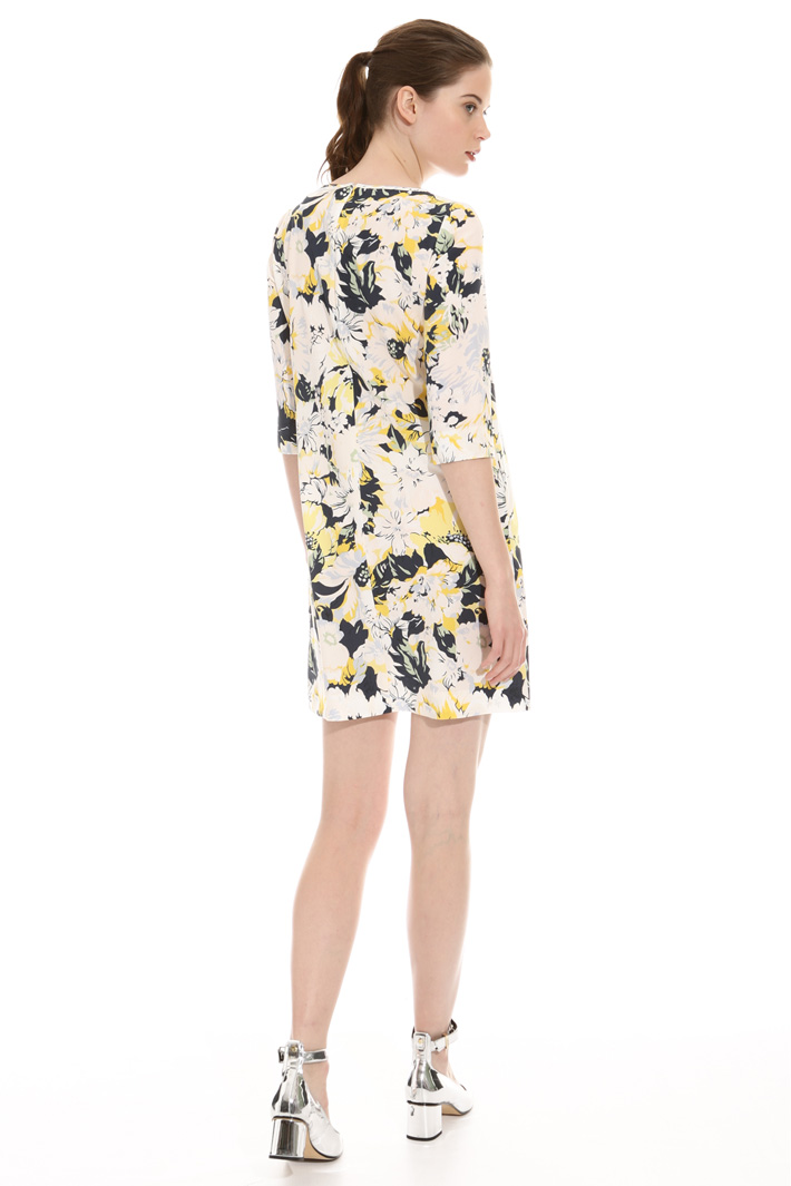 Crepe fabric dress Intrend Crepe fabric dress Intrend