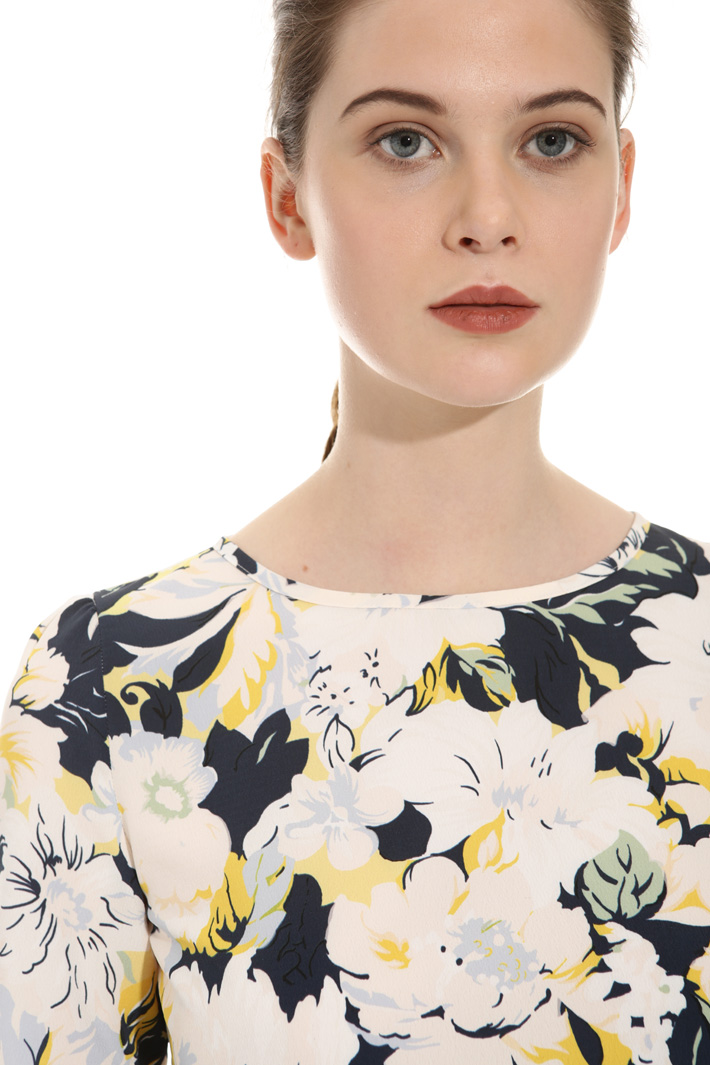 Crepe fabric dress Intrend Crepe fabric dress Intrend