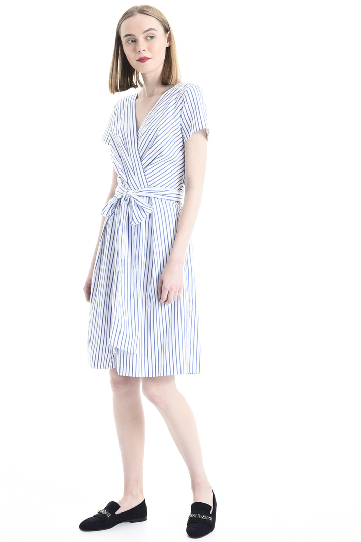 Surplice neck dress Intrend Surplice neck dress Intrend
