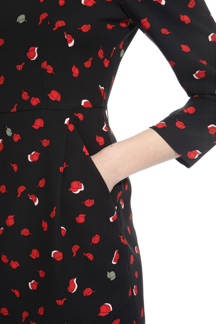 Printed sheath dress Intrend Printed sheath dress Intrend