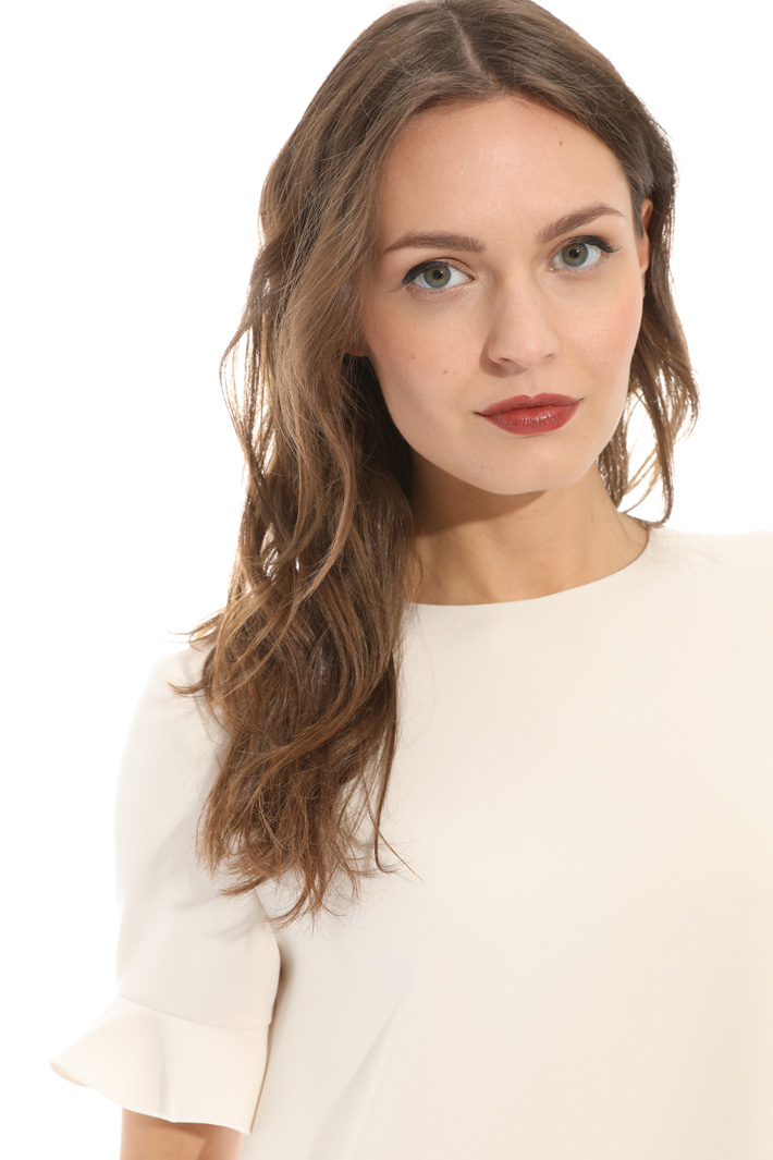 Frilled sleeve dress Intrend Frilled sleeve dress Intrend