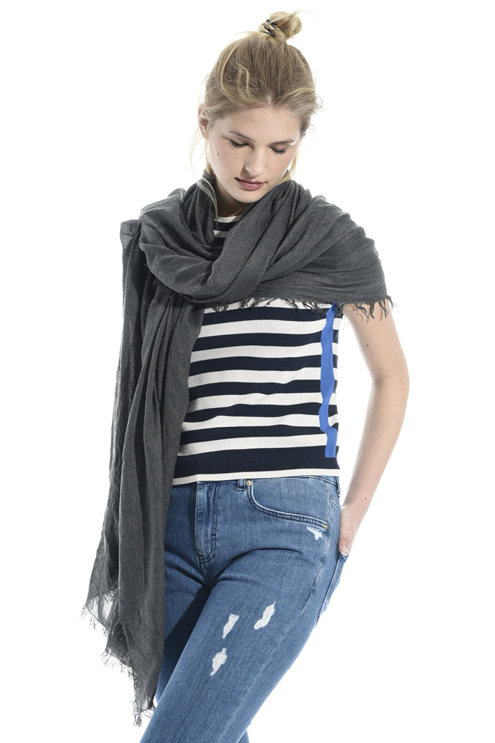 Soft viscose scarf Intrend Soft viscose scarf Intrend