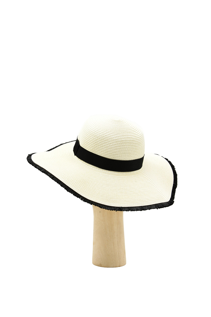 Fringed trim hat Intrend Fringed trim hat Intrend