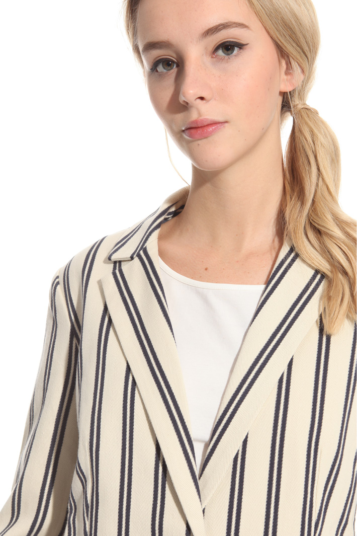 Blazer in cotone chevron Intrend Blazer in cotone chevron Intrend
