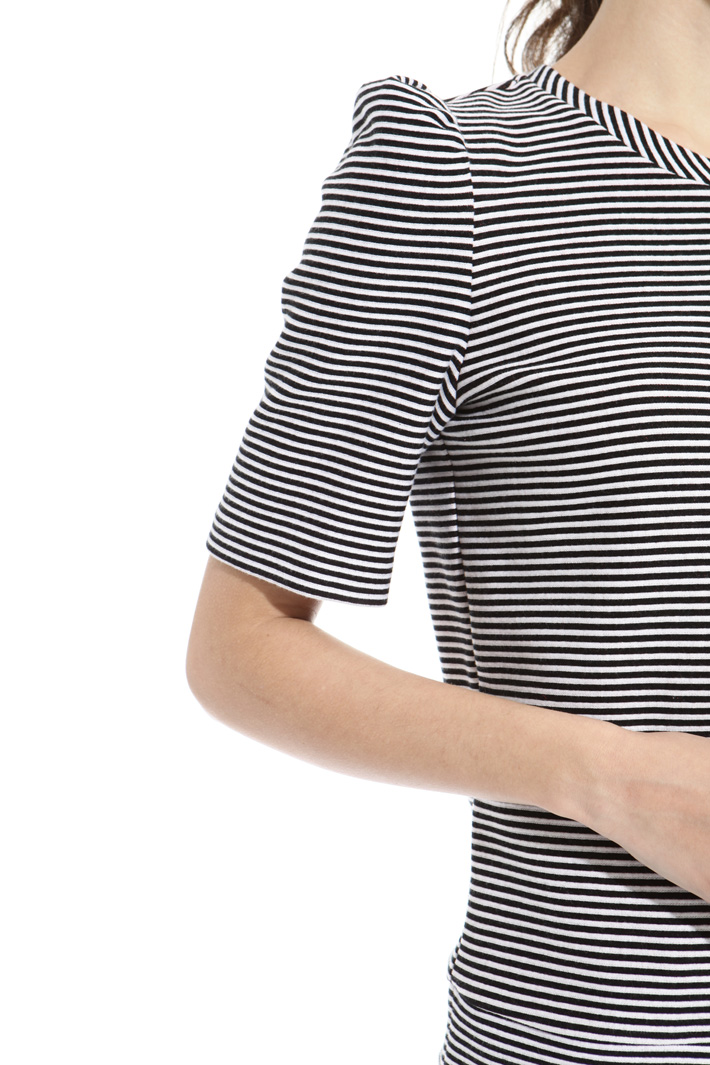 Jersey matelassé top Intrend Jersey matelassé top Intrend