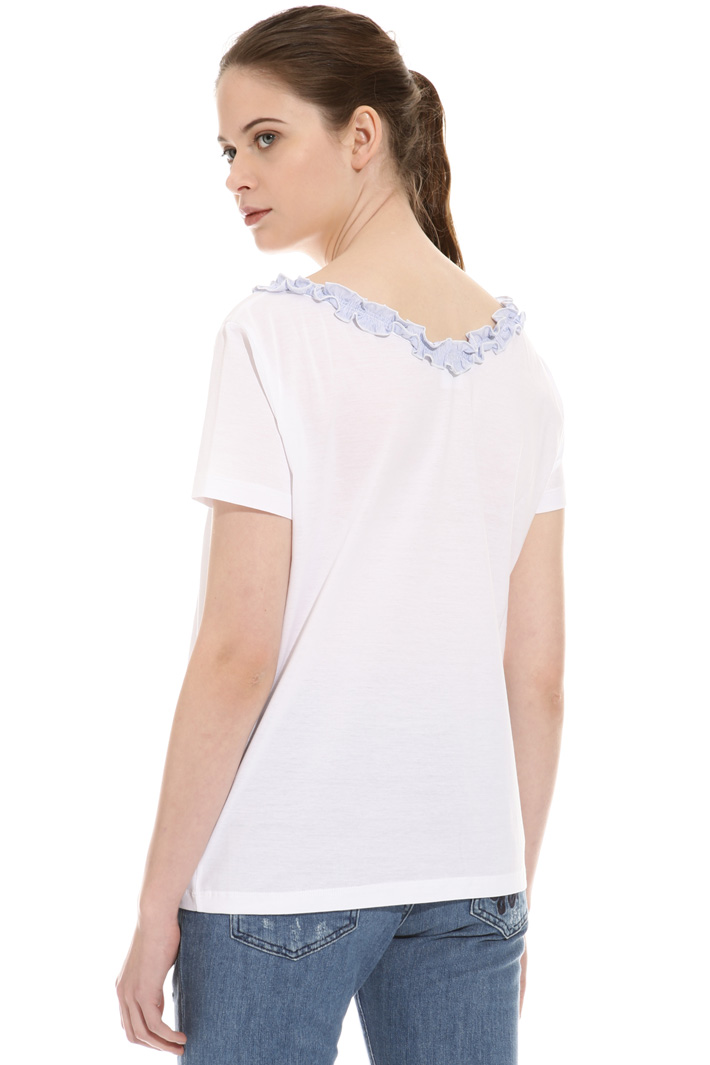 T-shirt con ruches Intrend T-shirt con ruches Intrend