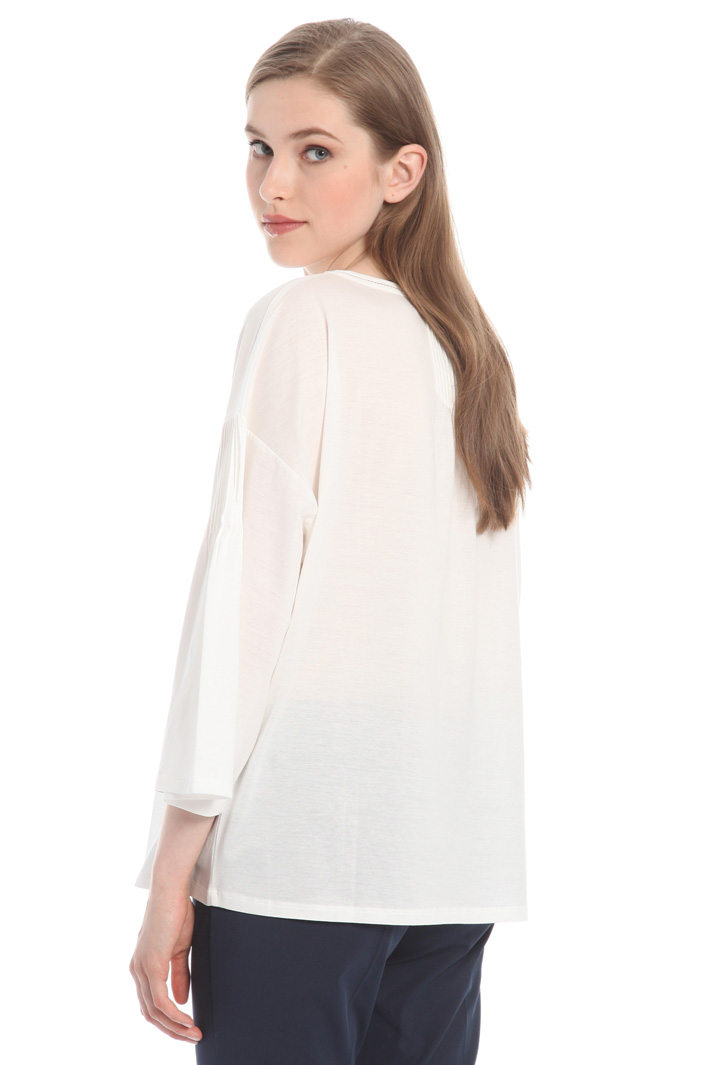 Embroidered T-shirt Intrend Embroidered T-shirt Intrend