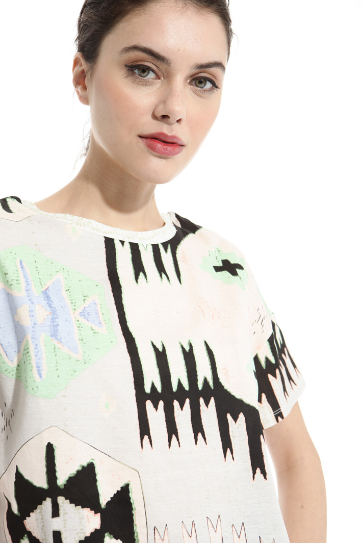 Printed boxy T-shirt Intrend Printed boxy T-shirt Intrend