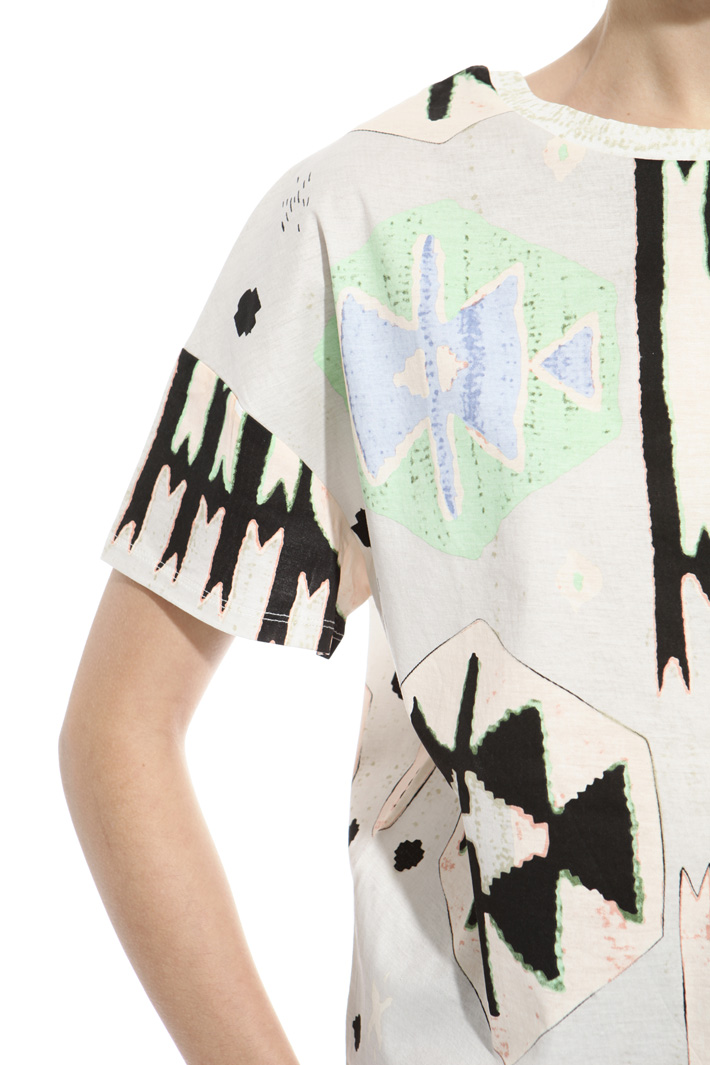 Printed boxy T-shirt Intrend Printed boxy T-shirt Intrend