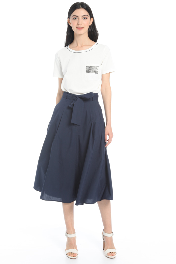 T-shirt in jersey con ricamo Intrend T-shirt in jersey con ricamo Intrend