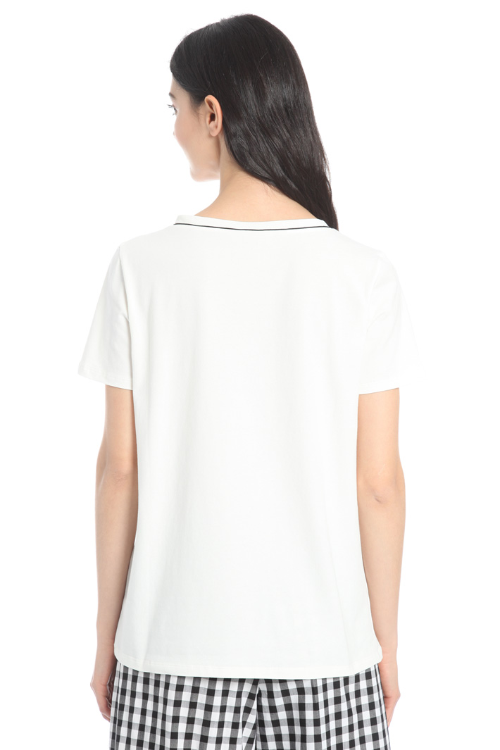 T-shirt in jersey con ricamo Intrend T-shirt in jersey con ricamo Intrend