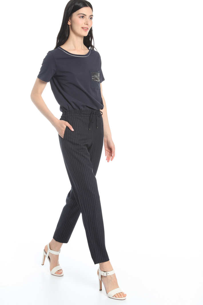 T-shirt in jersey con ricamo Intrend T-shirt in jersey con ricamo Intrend