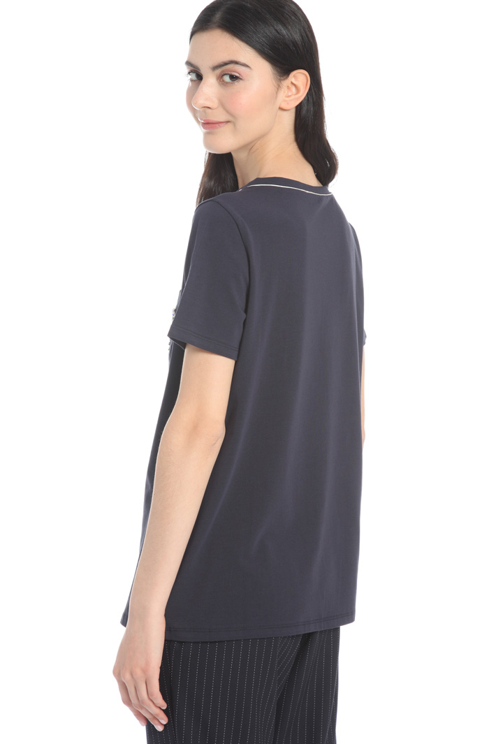 T-shirt in jersey con ricamo Intrend T-shirt in jersey con ricamo Intrend