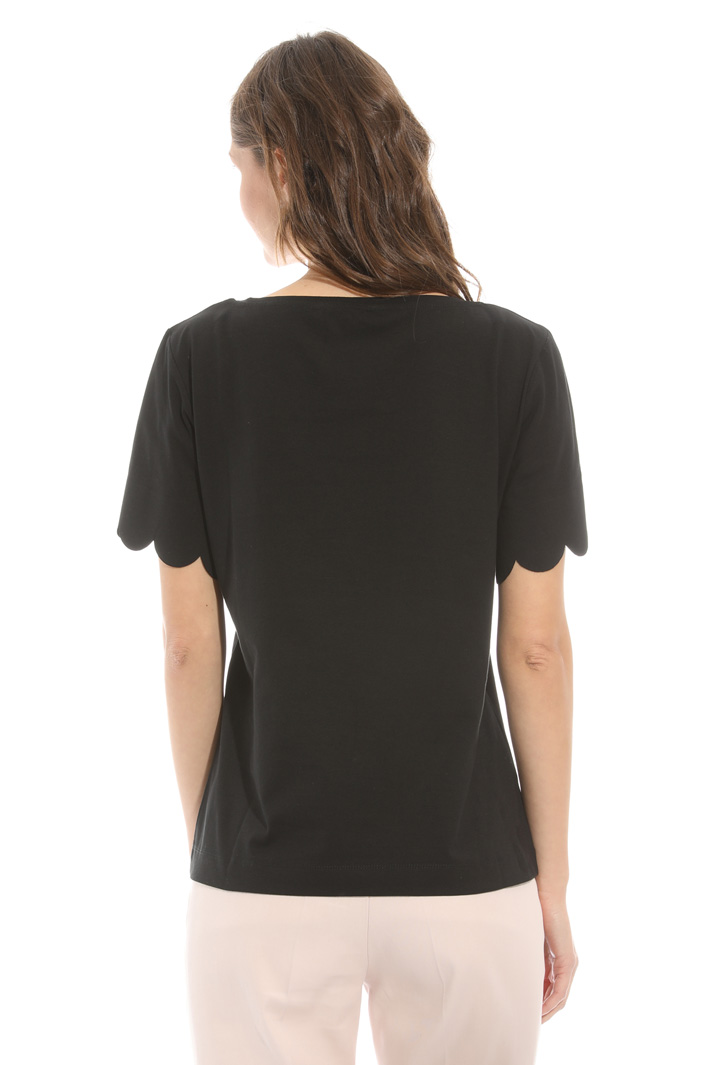 T-shirt con maniche smerlate Intrend T-shirt con maniche smerlate Intrend