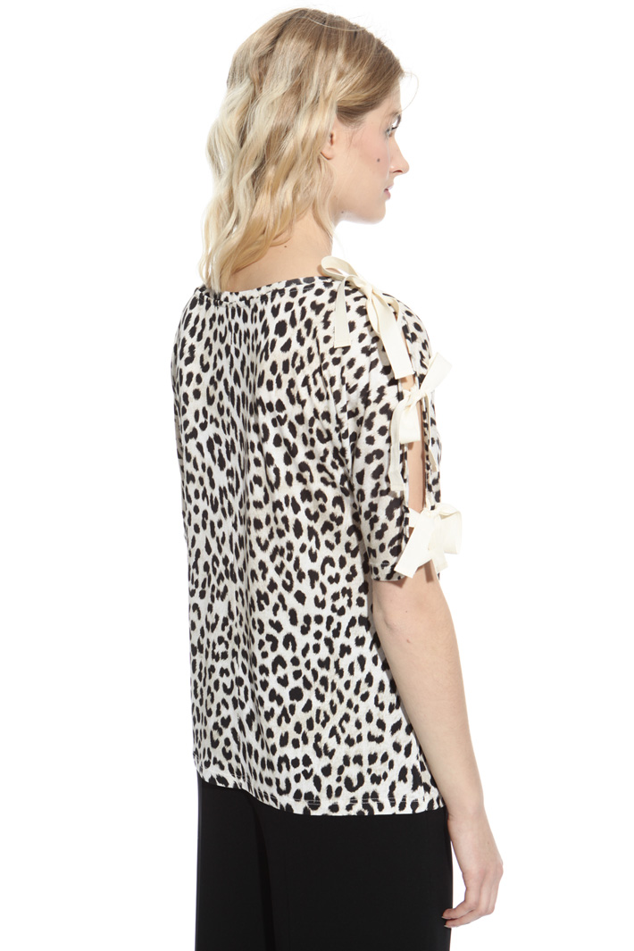 T-shirt with bows Intrend T-shirt with bows Intrend