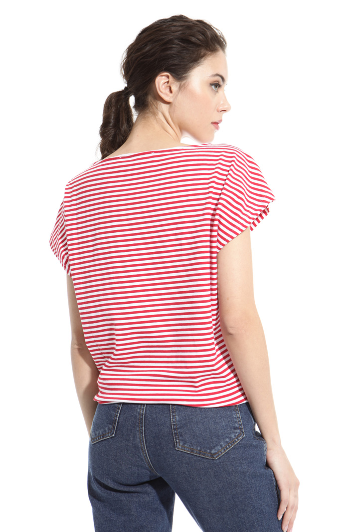 Knotted T-shirt Intrend Knotted T-shirt Intrend