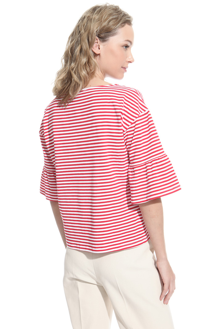 T-shirt con manica a corolla Intrend T-shirt con manica a corolla Intrend