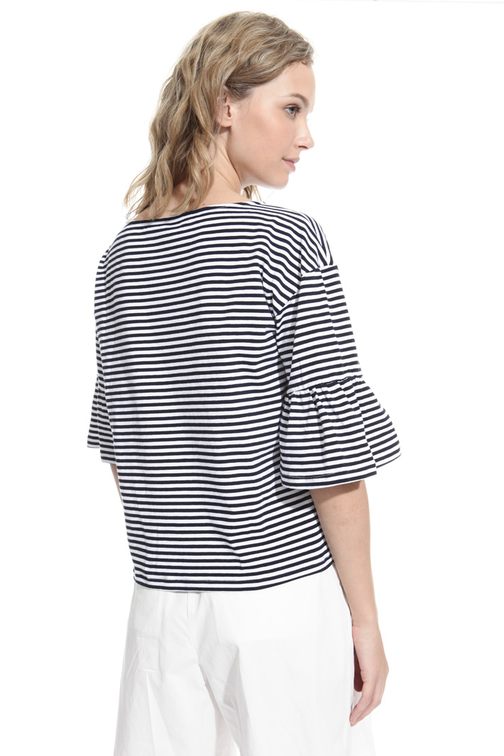 Bell sleeve T-shirt Intrend Bell sleeve T-shirt Intrend