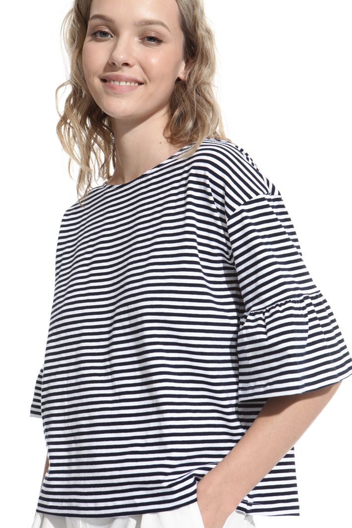 Bell sleeve T-shirt Intrend Bell sleeve T-shirt Intrend