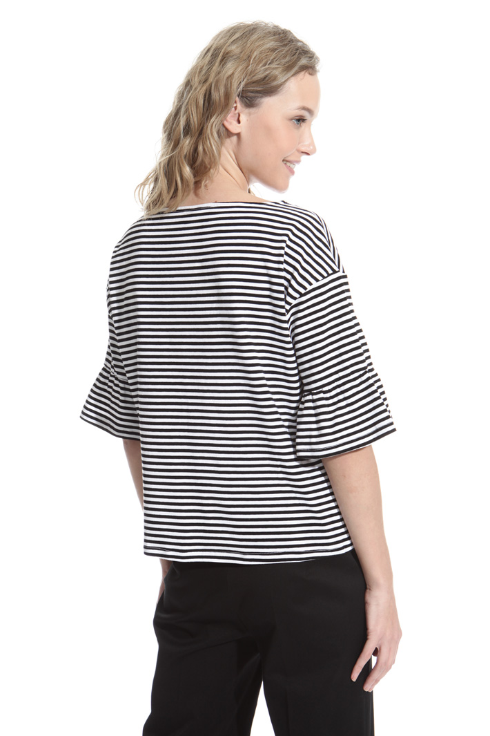 T-shirt con manica a corolla Intrend T-shirt con manica a corolla Intrend