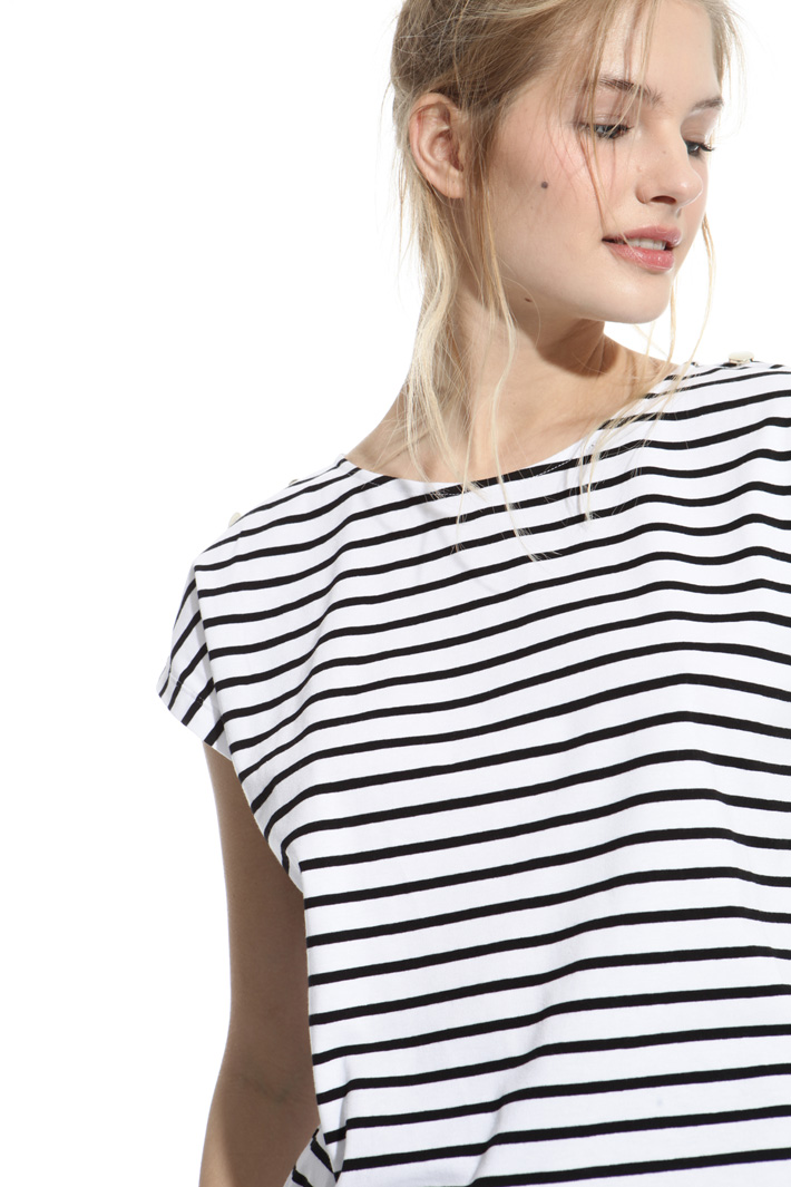 Kimono sleeve T-shirt Intrend Kimono sleeve T-shirt Intrend