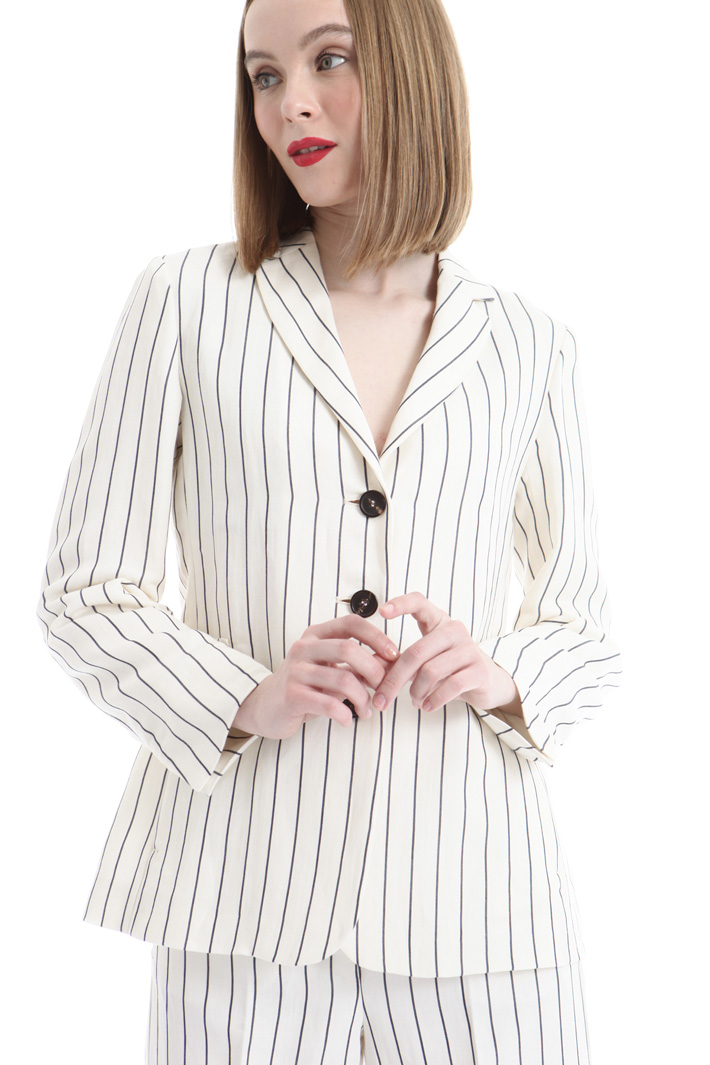 Blazer in raso ramié Intrend Blazer in raso ramié Intrend