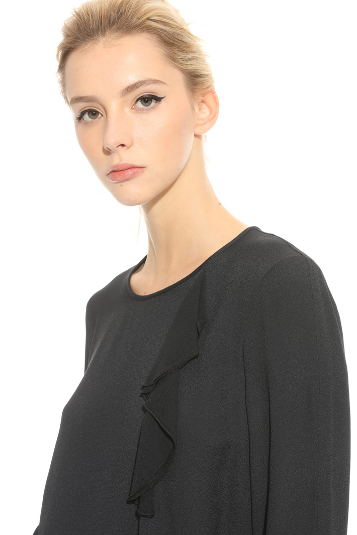 Ruffled blouse Intrend Ruffled blouse Intrend