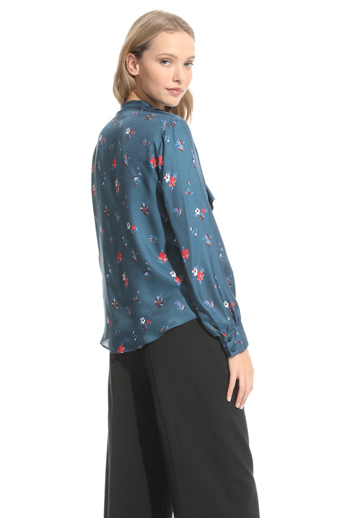 Blusa con volant allo scollo Intrend Blusa con volant allo scollo Intrend