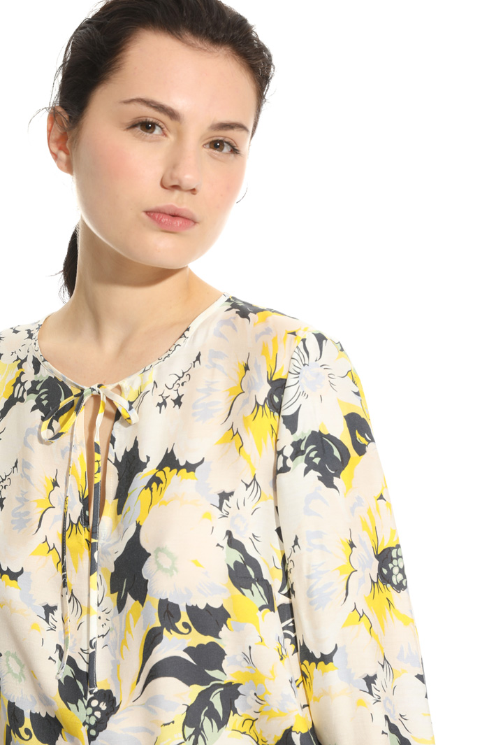 Blusa in voile di viscosa seta Intrend Blusa in voile di viscosa seta Intrend