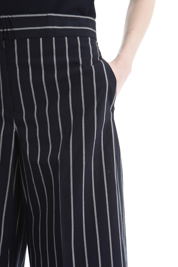 Pantalone in tela di cotone Intrend Pantalone in tela di cotone Intrend