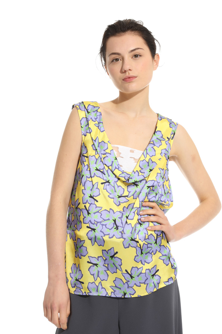 Top in twill fluido di viscosa Intrend Top in twill fluido di viscosa Intrend