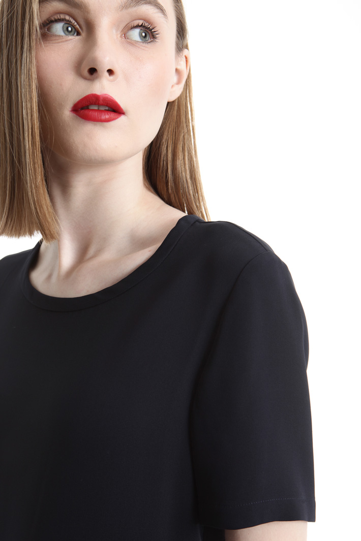 T-shirt in georgette di seta Intrend T-shirt in georgette di seta Intrend