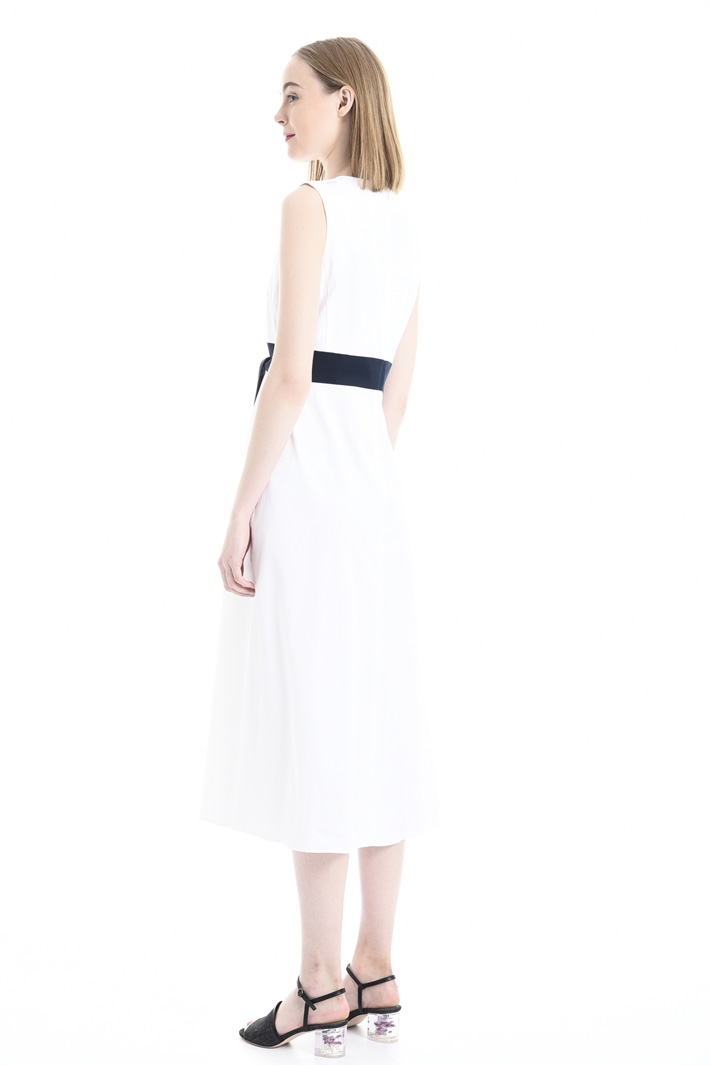Self-tie sash dress Intrend Self-tie sash dress Intrend