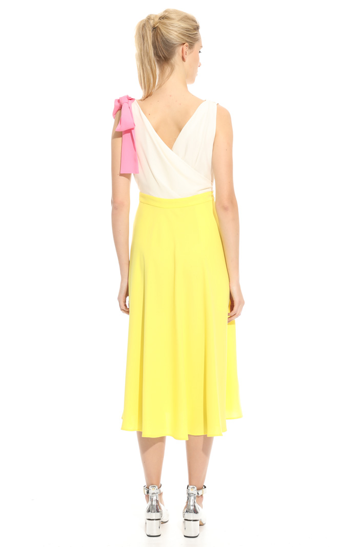 Abito midi in enver satin Intrend Abito midi in enver satin Intrend