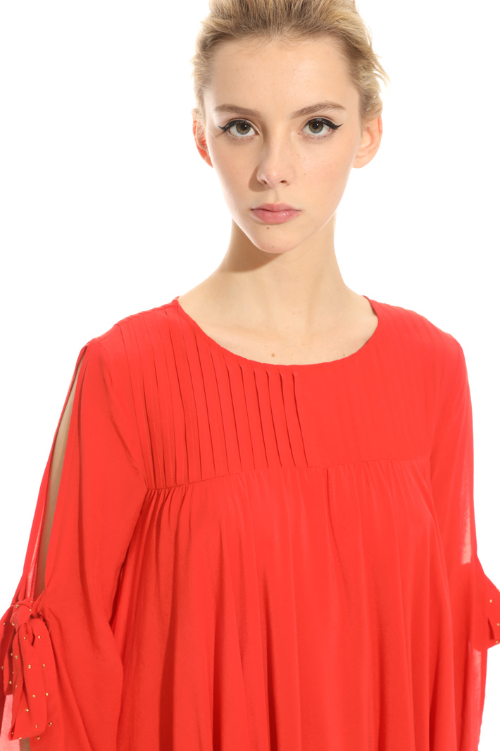 Loose-fit crepe dress Intrend Loose-fit crepe dress Intrend